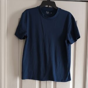 Hollister Men's Deep Blue Short Sleeve Tee